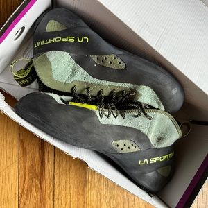 La Sportiva Mens TC Pro Rock Climbing Shoes